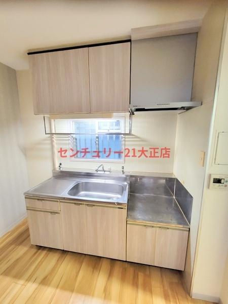 スリースター泉尾