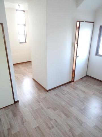 コーポエスワイ