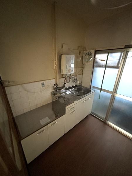 大阪市大正区三軒家西２丁目のテラスハウス