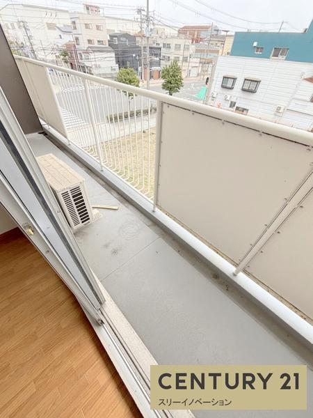 スリースター鶴町