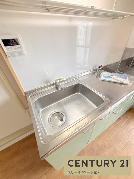 スリースター鶴町