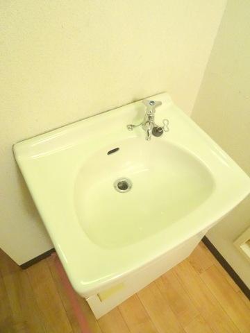 プレアール三軒家東