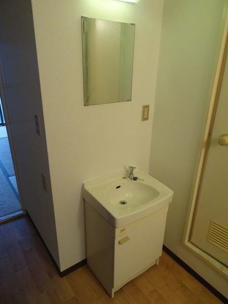 プレアール三軒家東