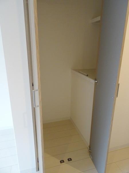 南恩加島6丁目貸家