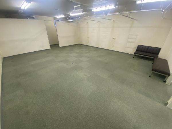 鶴町4丁目店舗
