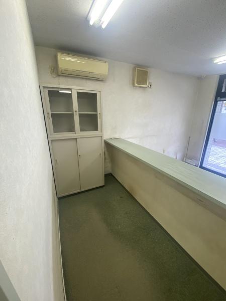 鶴町4丁目店舗