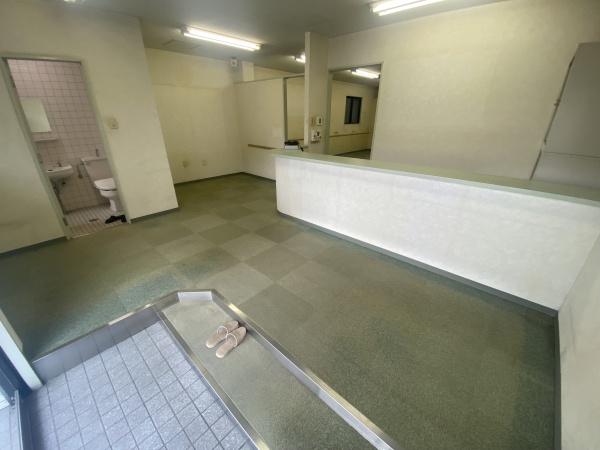 鶴町4丁目店舗