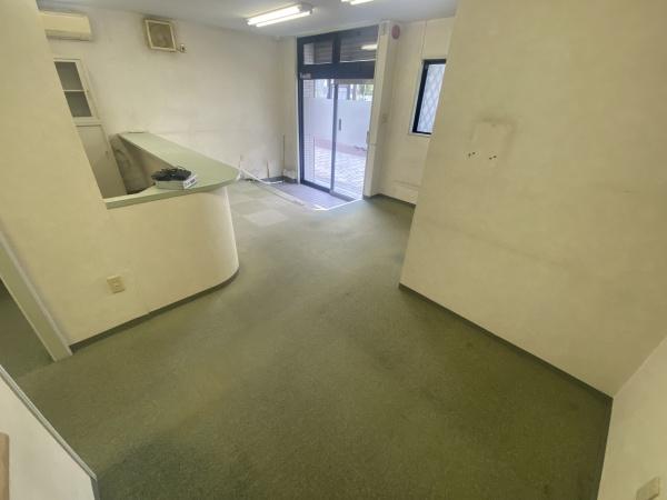 鶴町4丁目店舗