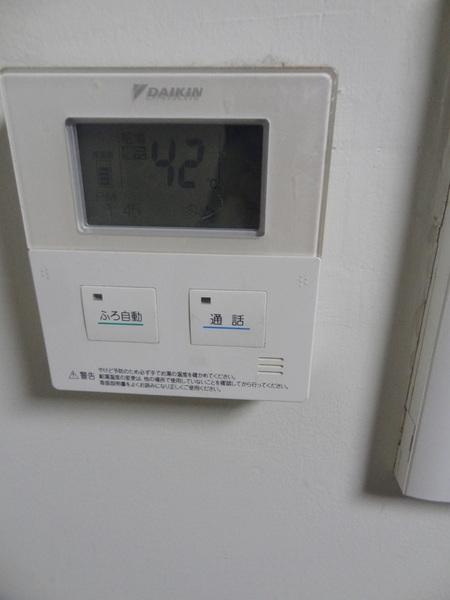 三軒家西１丁目貸家