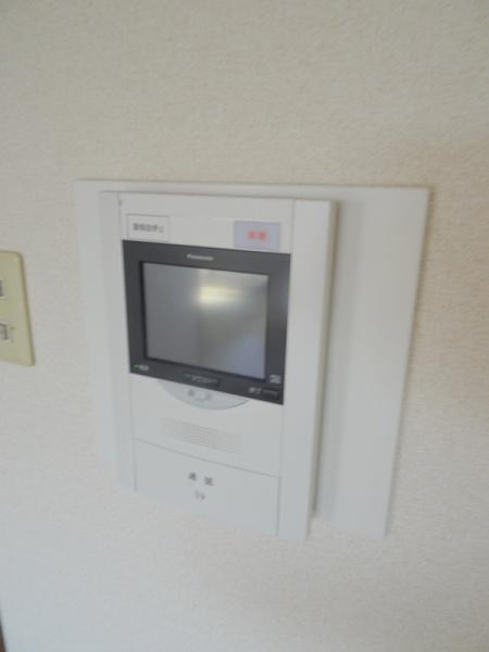 メゾンドーム三軒家