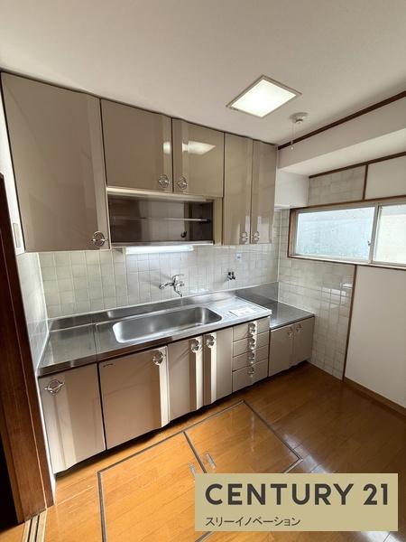 三軒家西2丁目連棟住居