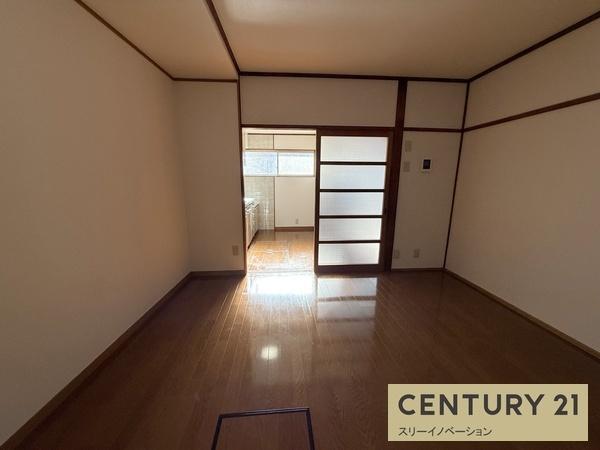 三軒家西2丁目連棟住居