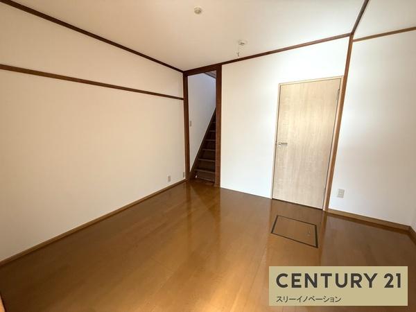 三軒家西2丁目連棟住居