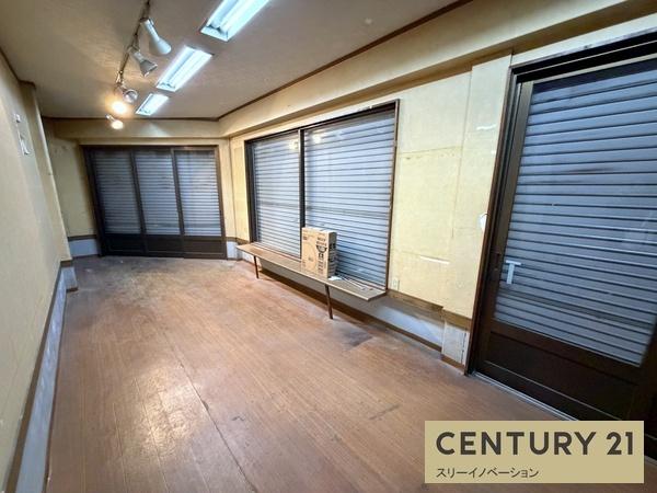 泉尾2丁目店舗付き貸家