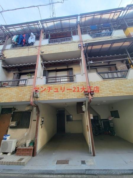 小林西２丁目車庫付きテラス
