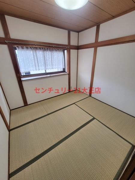 小林西２丁目車庫付きテラス