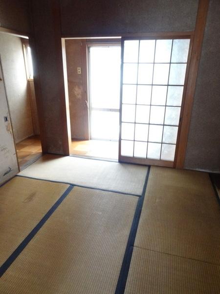 三軒家西１丁目貸家
