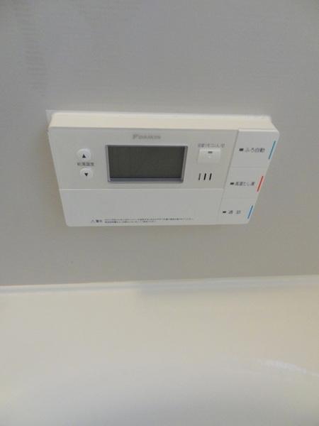 三軒家西１丁目貸家