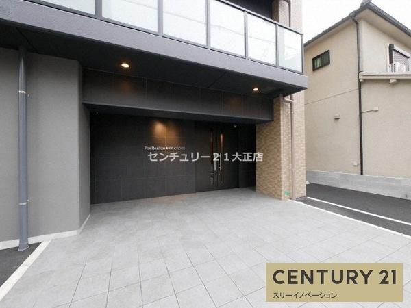 フォーリアライズ弁天町クロス