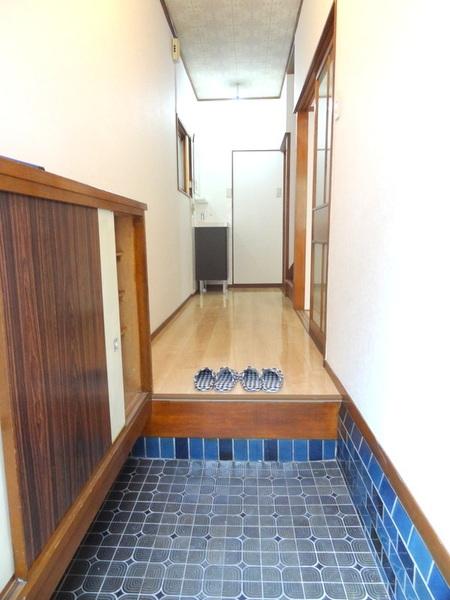 鶴町１丁目貸家