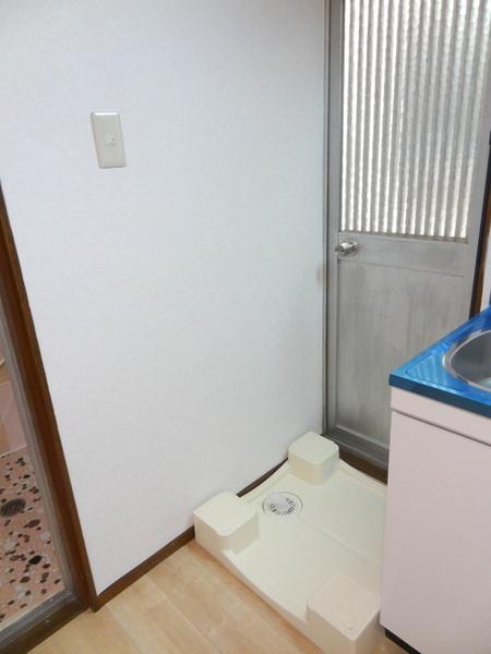 鶴町１丁目貸家