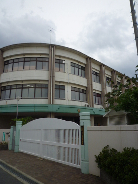 メゾンドーム三軒家(大阪市立三軒家西小学校)