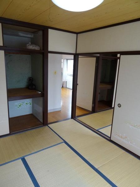 シャトーナカタ