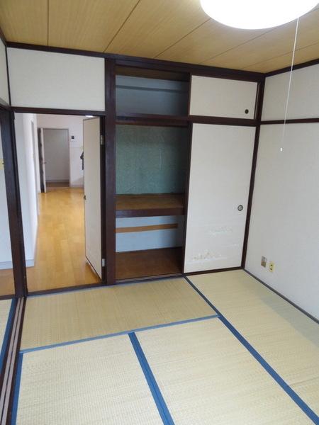 シャトーナカタ
