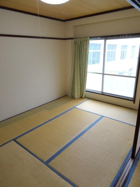 シャトーナカタ