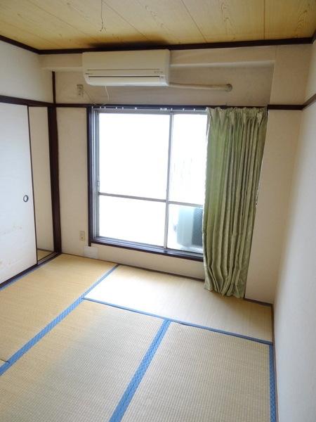 シャトーナカタ