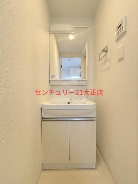 セオリー大阪ベイステージ