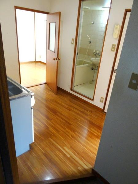 創建泉尾マンション