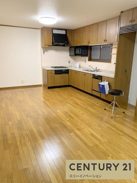 三軒家東4丁目貸家