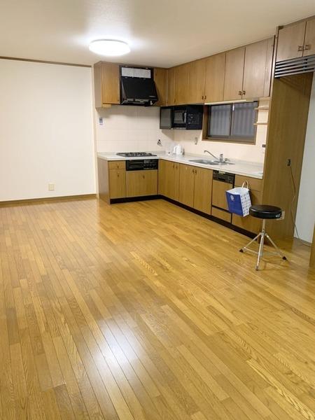 三軒家東4丁目貸家