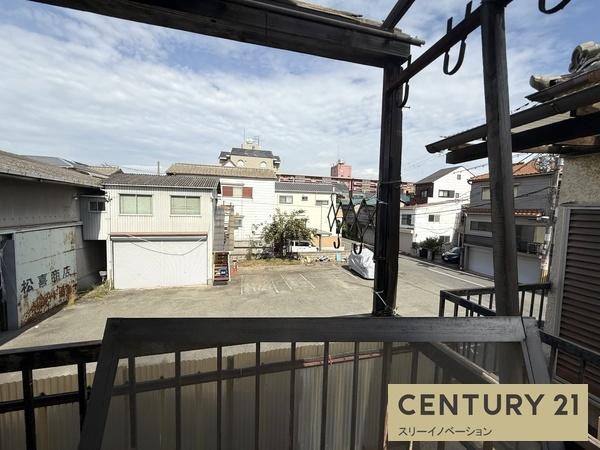 鶴町1丁目貸家