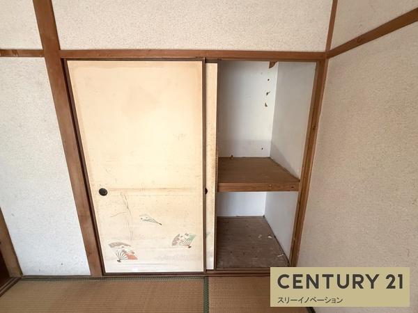 鶴町1丁目貸家