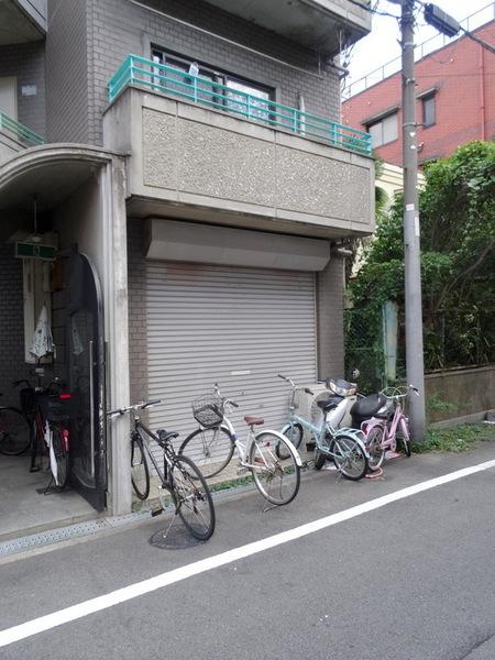 クリーン泉尾
