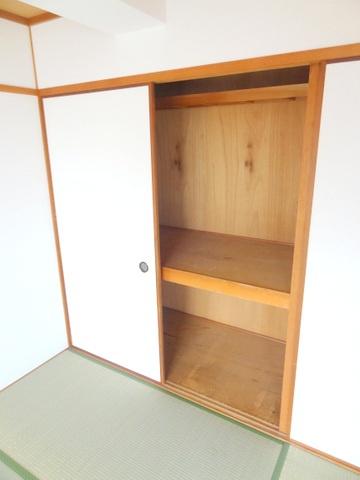 平和マンション