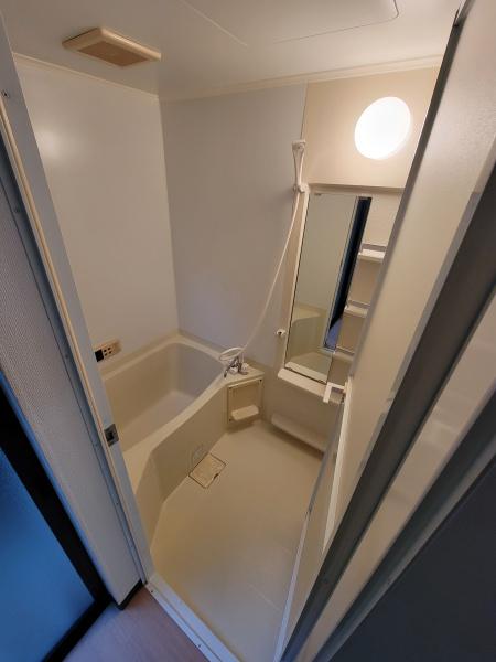 日ノ岡ローズハイツ　11号室