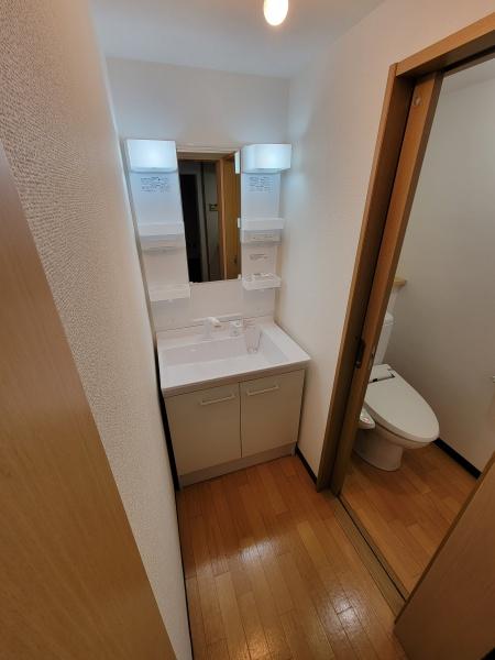 日ノ岡ローズハイツ　11号室