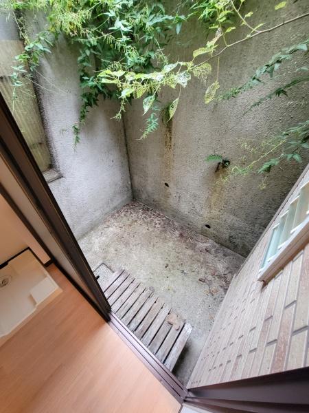 日ノ岡ローズハイツ　11号室