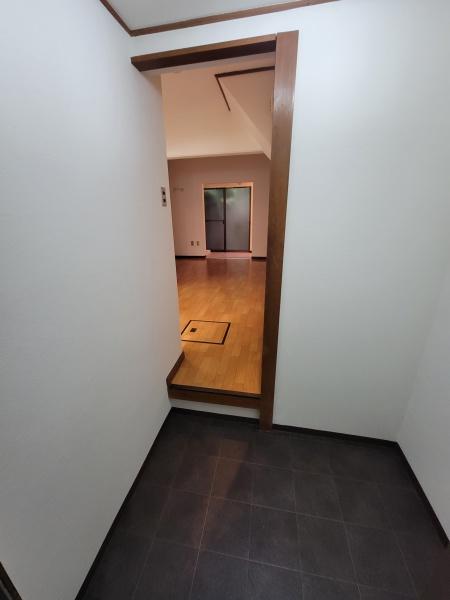 日ノ岡ローズハイツ　11号室