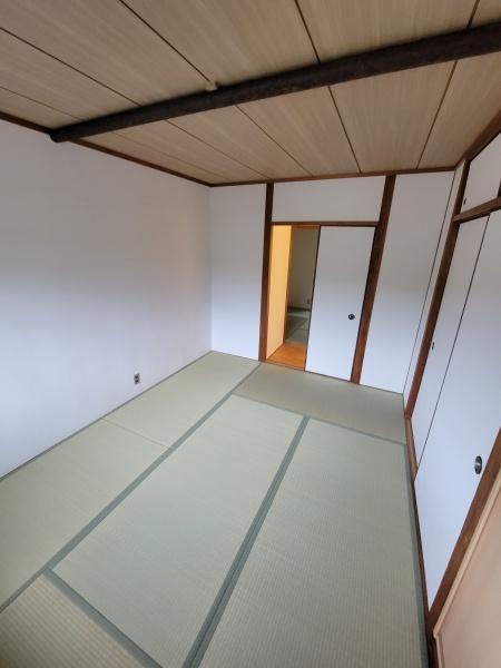 日ノ岡ローズハイツ　11号室