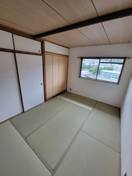 日ノ岡ローズハイツ　11号室