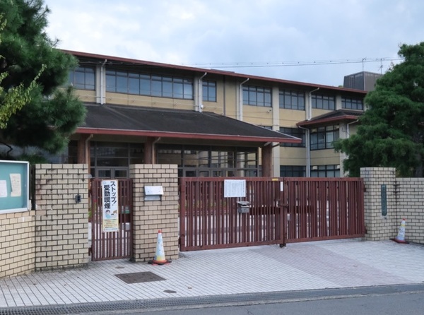 Noah桃山城前(京都市立藤城小学校)