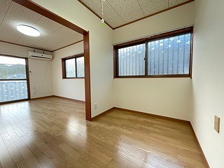 霧島市国分清水4丁目のアパート(リビング)