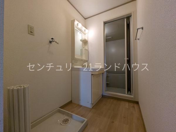 ルミエールＵＥＨＡＲＡ