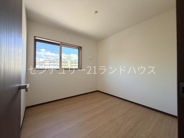 霧島市国分府中町の貸家