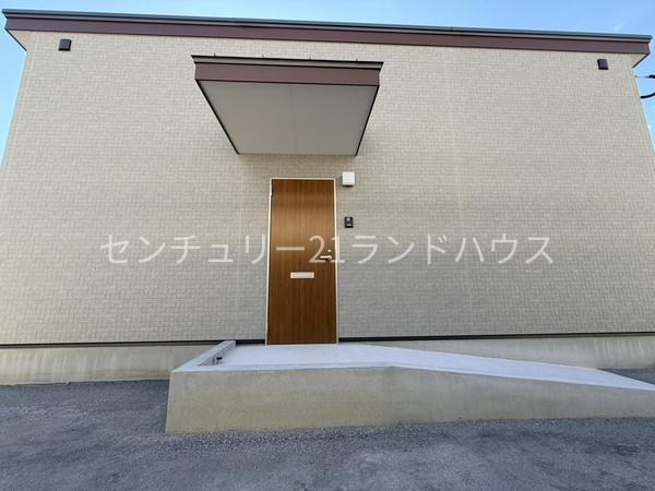 霧島市国分府中町の貸家