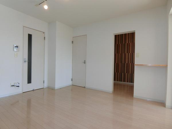 エミネンス南郷14